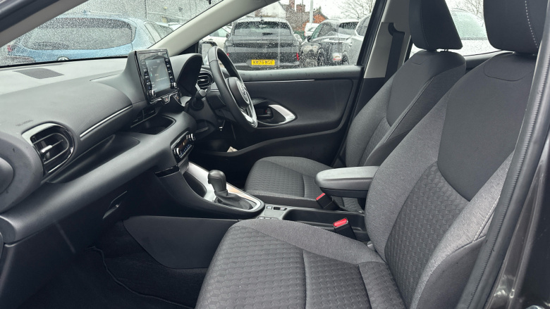 Toyota Yaris 1.5 Hybrid Icon 5dr CVT Hybrid Hatchback